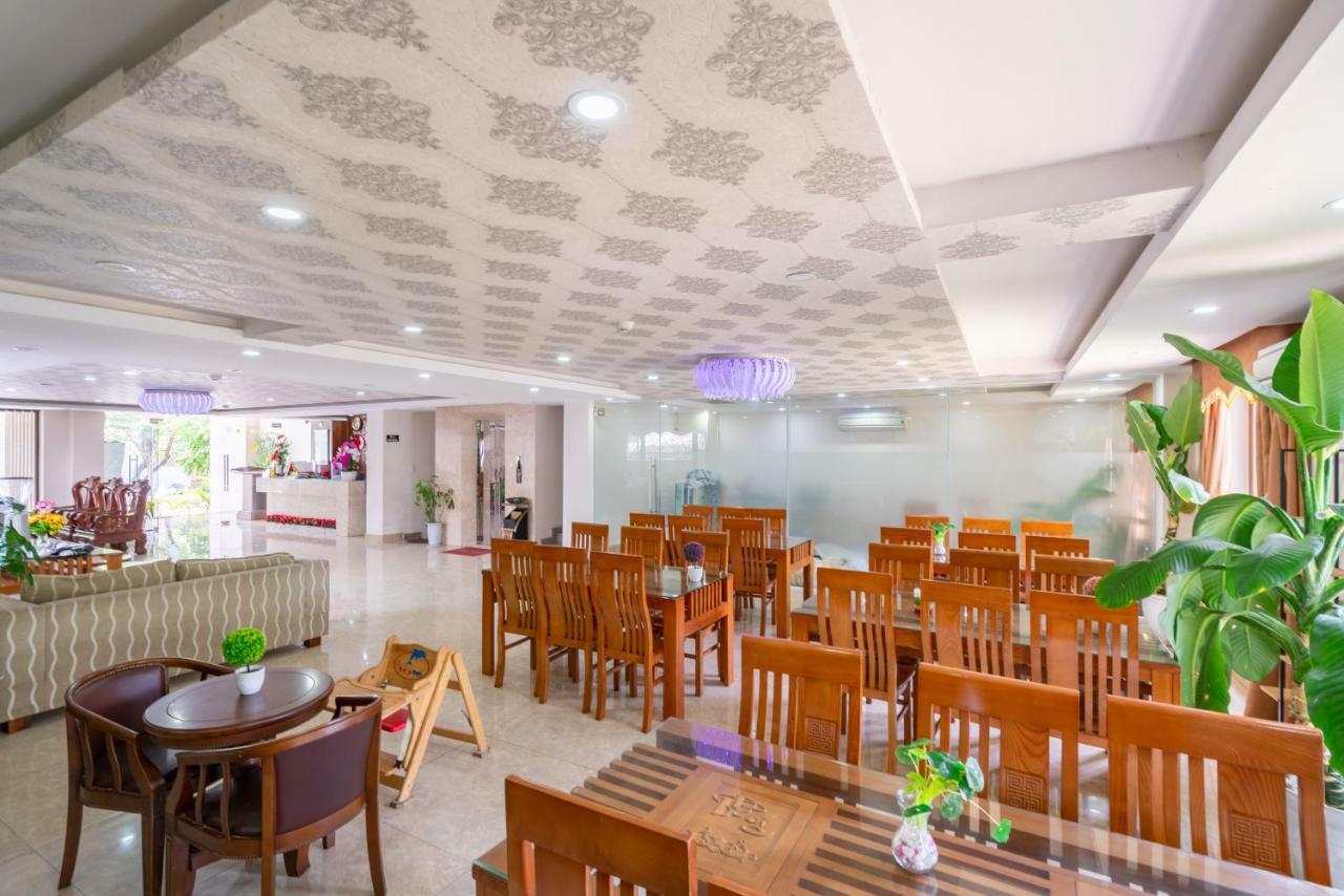 Oyo 236 Hoa Mai Boutique Hotel Дананг Екстериор снимка